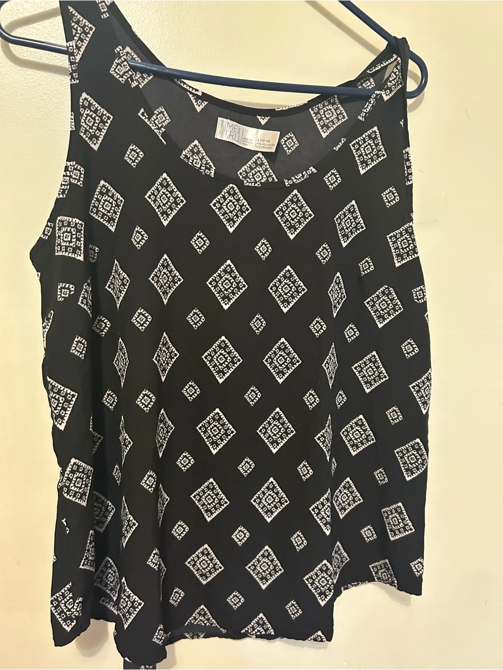 NWOT Time and Tru Black Tank with White Diamond Geometric Print Sz 12